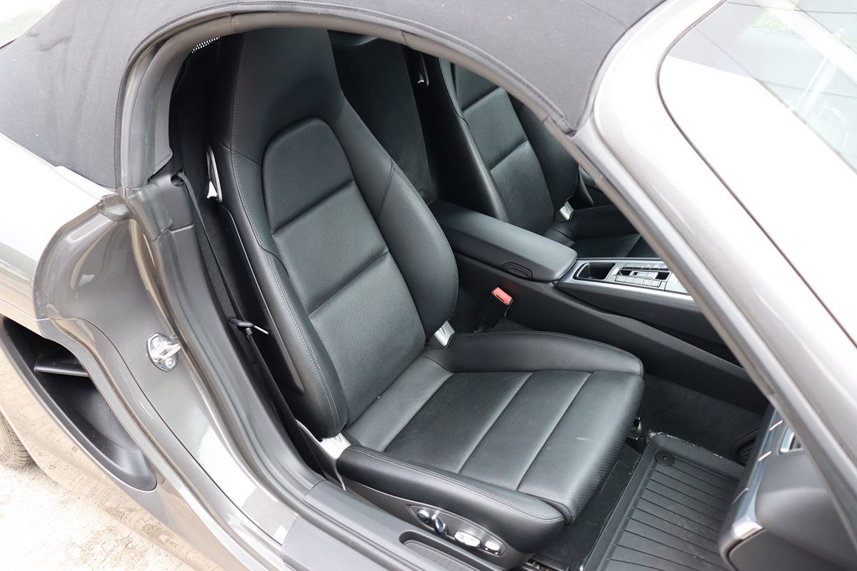 2013 Porsche Boxster photo 23