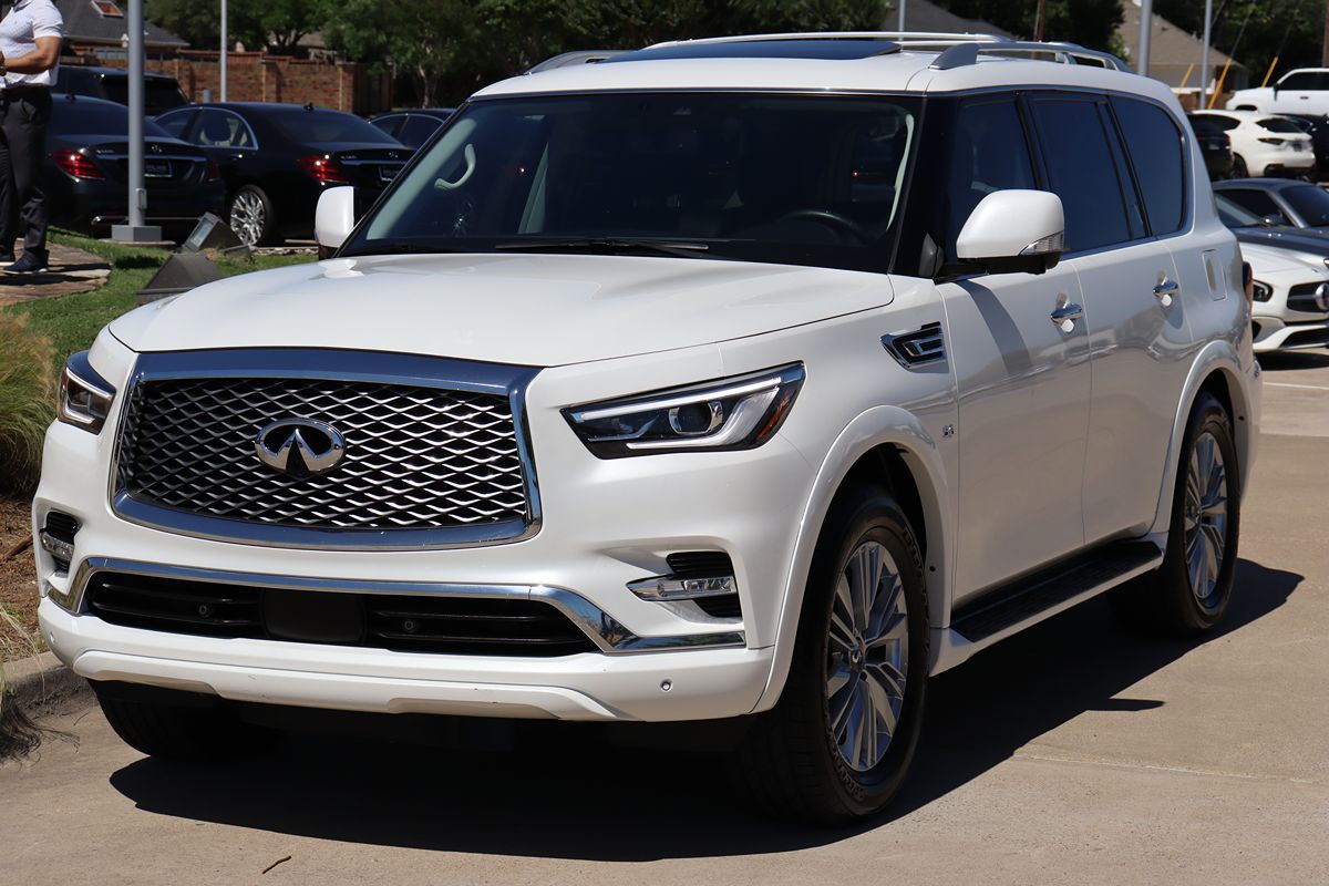 2020 Infiniti QX80 Luxe photo 4