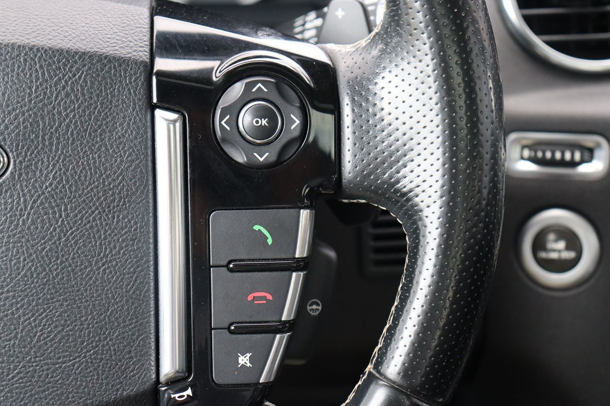 2016 Land Rover LR4 HSE LUX photo 17