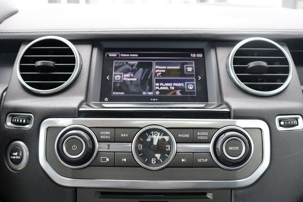 2016 Land Rover LR4 HSE LUX photo 23