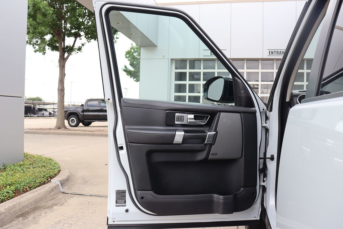 2016 Land Rover LR4 HSE LUX photo 40