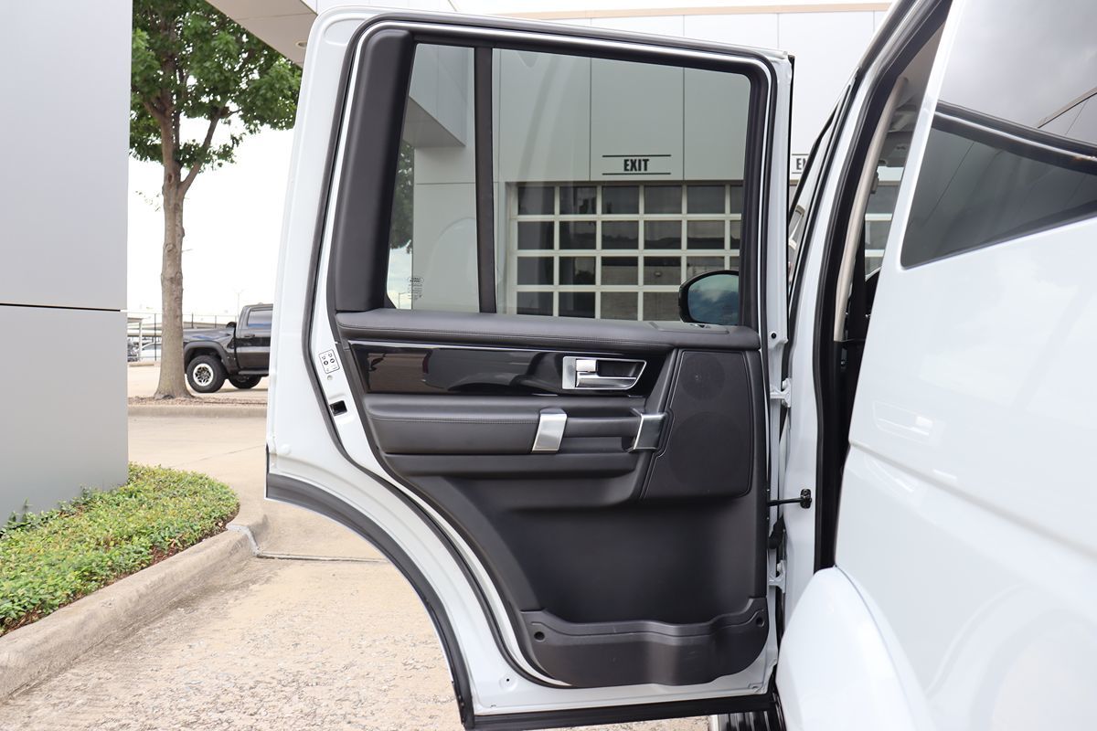2016 Land Rover LR4 HSE LUX photo 42