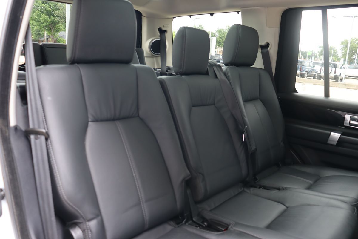 2016 Land Rover LR4 HSE LUX photo 34