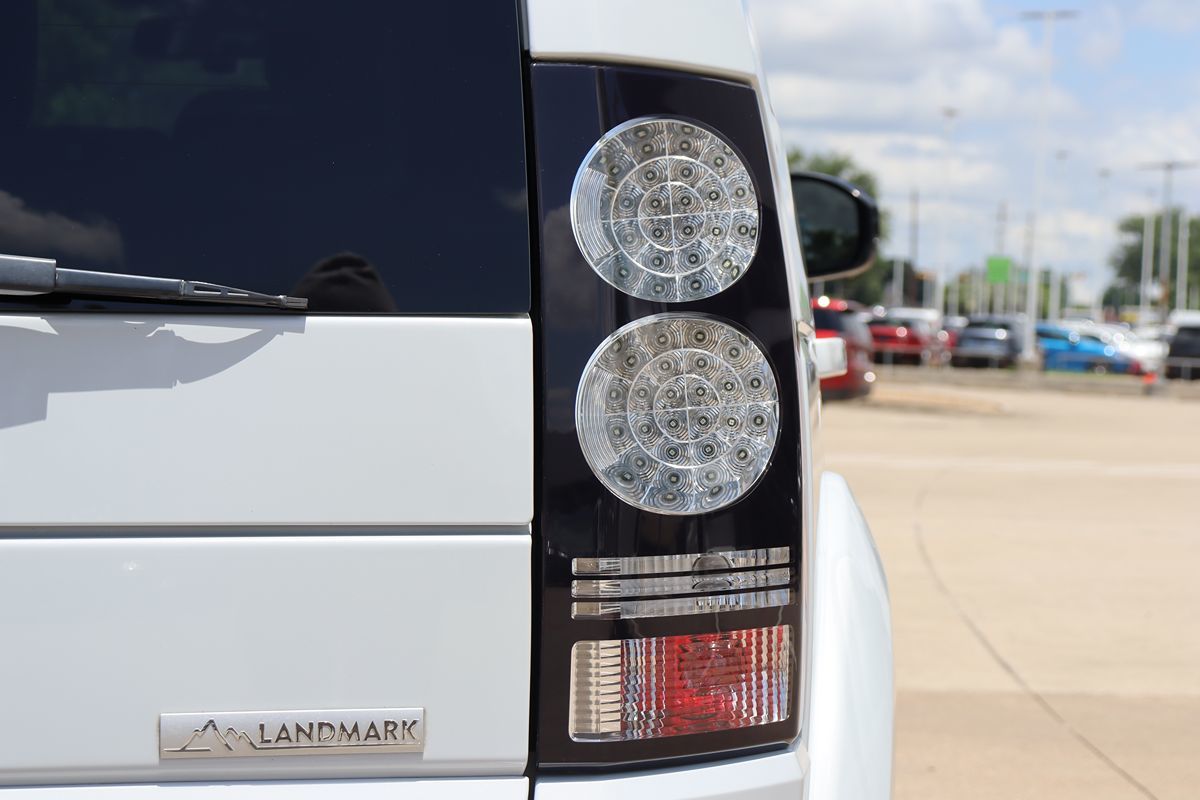2016 Land Rover LR4 HSE LUX photo 11