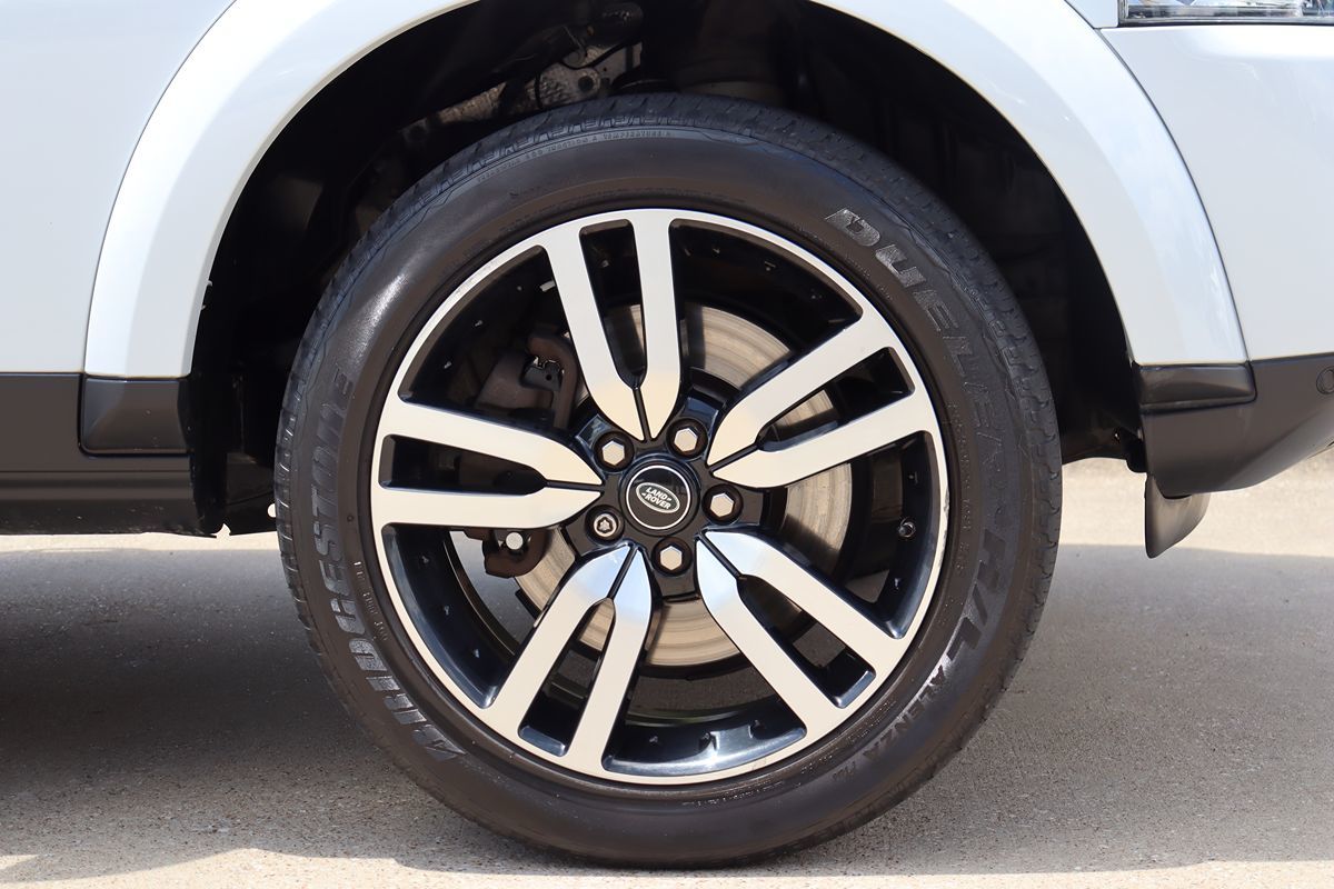 2016 Land Rover LR4 HSE LUX photo 47