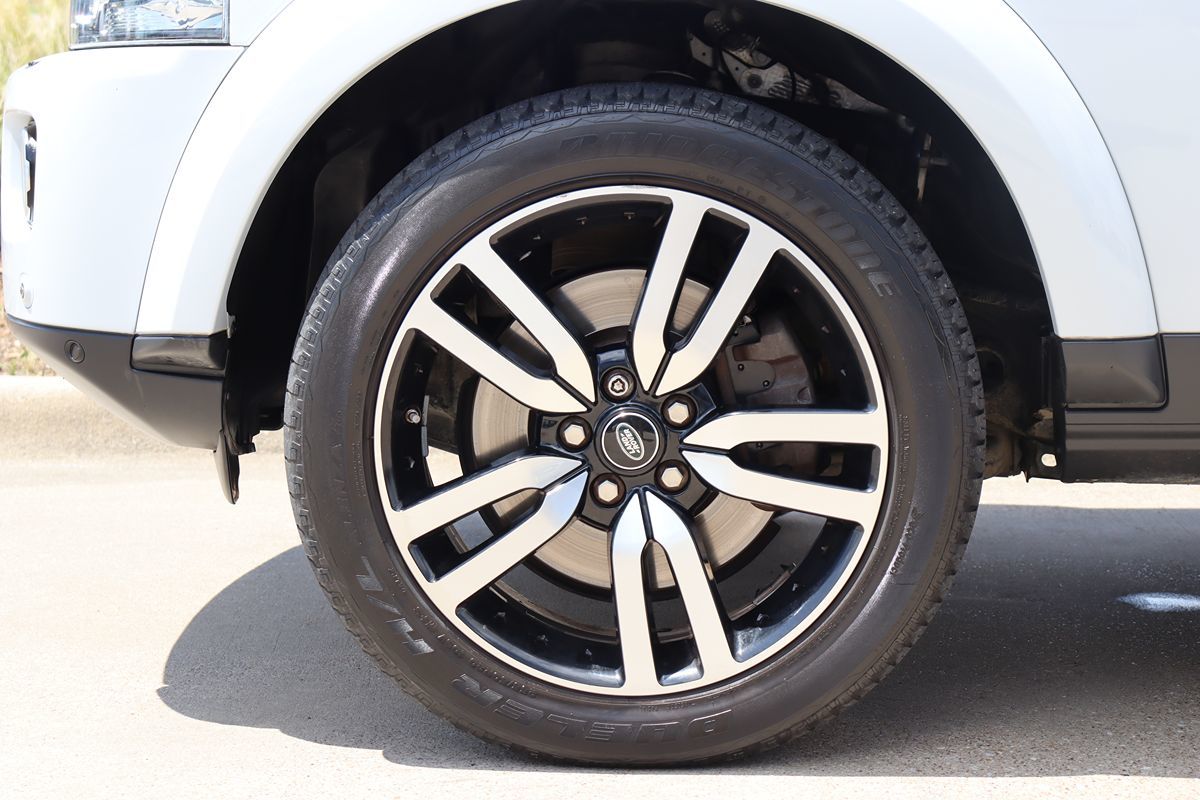 2016 Land Rover LR4 HSE LUX photo 48