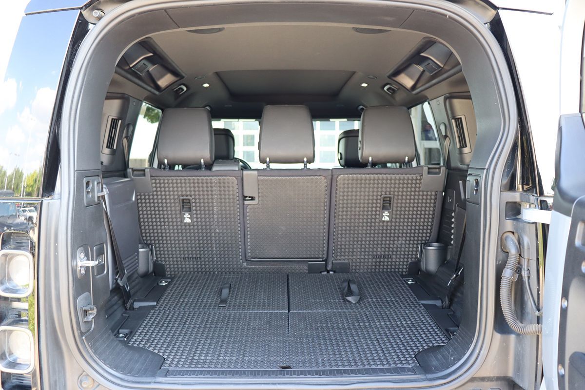 2020 Land Rover Defender 110 X photo 44