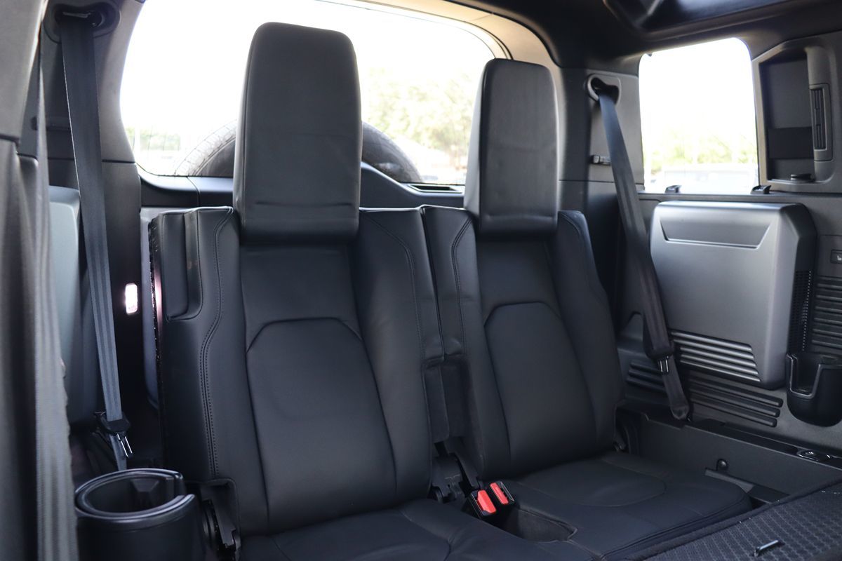 2020 Land Rover Defender 110 X photo 33