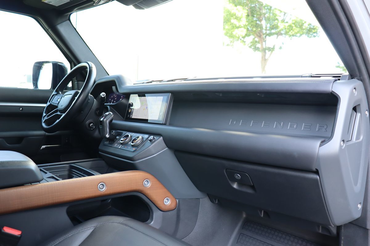 2020 Land Rover Defender 110 X photo 9