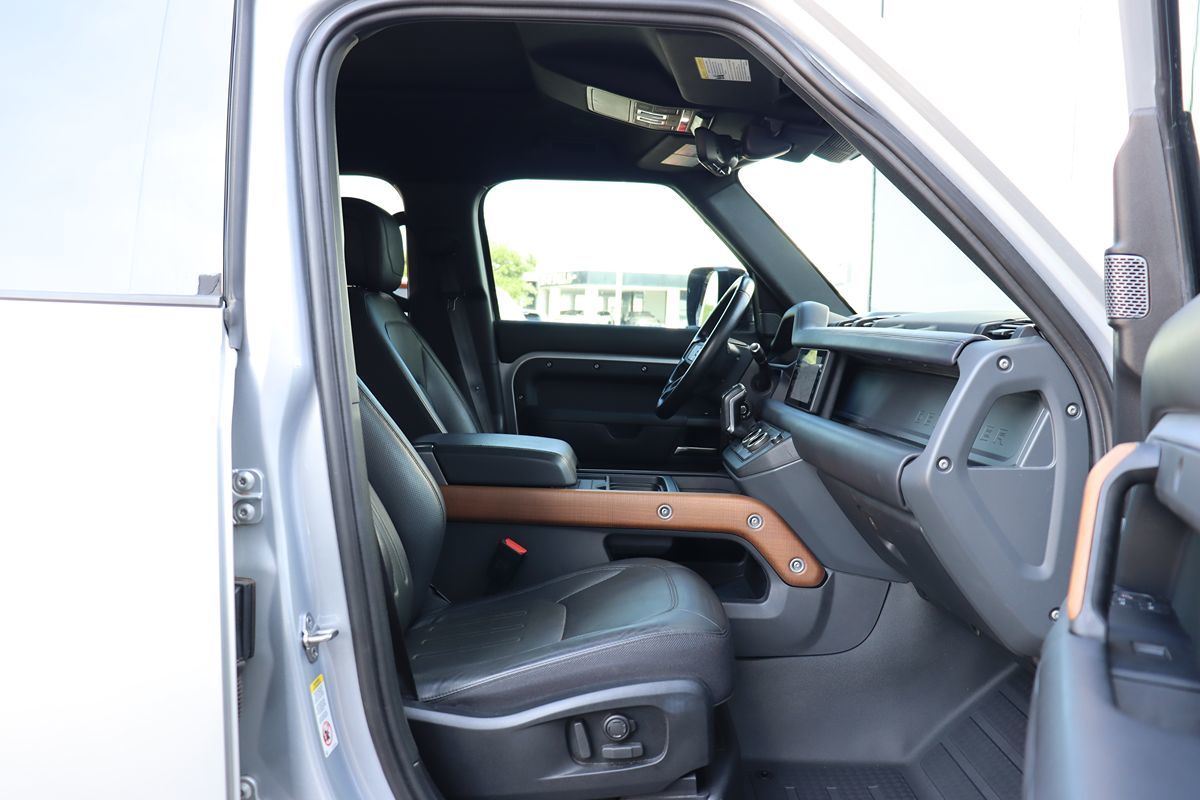 2020 Land Rover Defender 110 X photo 23
