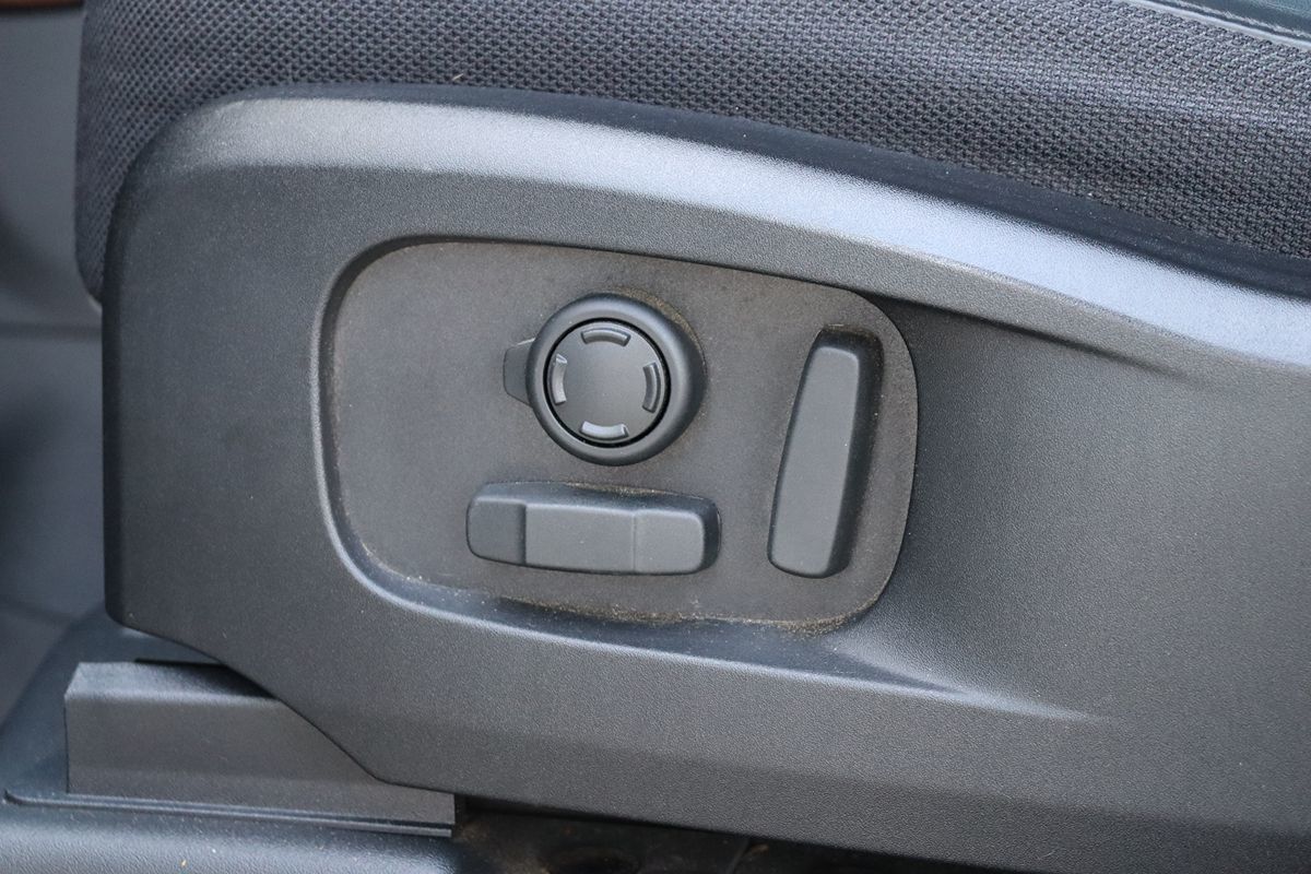 2020 Land Rover Defender X - Photo 46