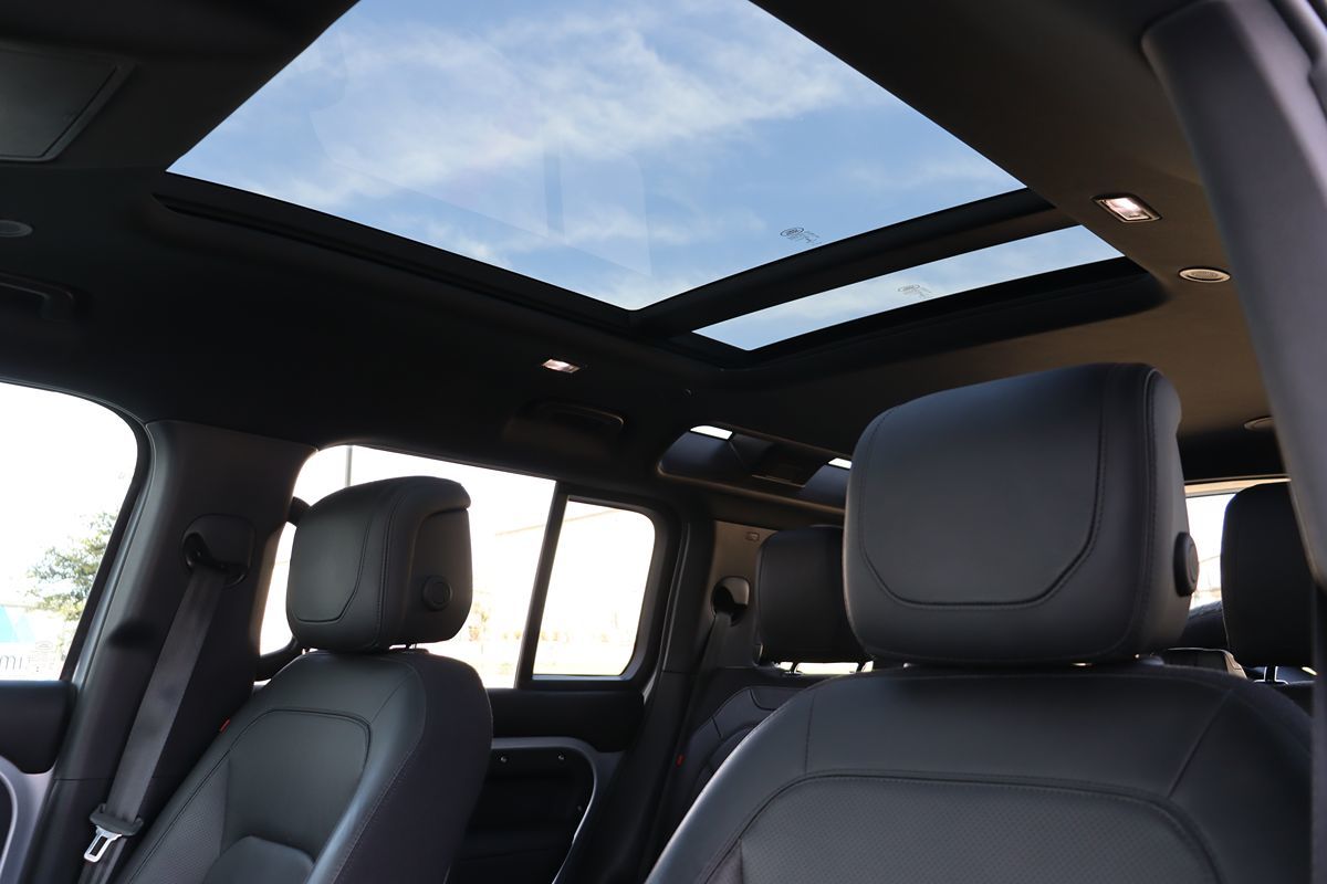 2020 Land Rover Defender X - Photo 12
