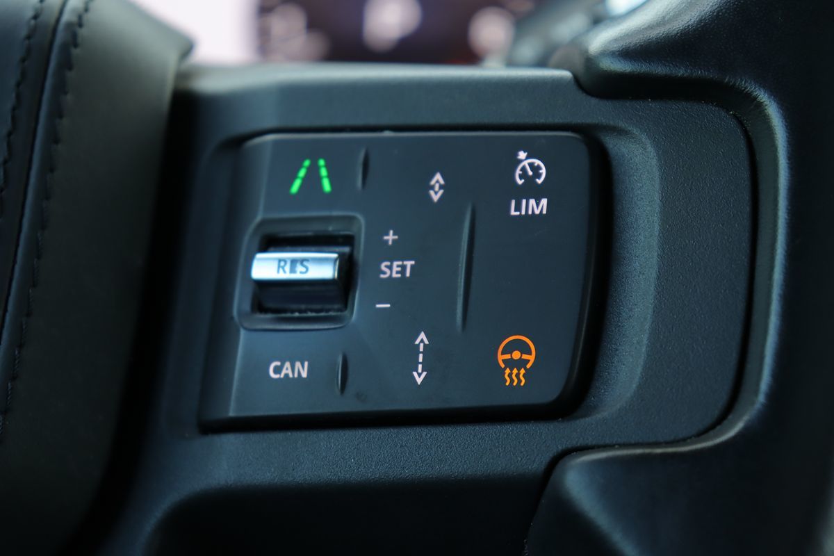 2020 Land Rover Defender X - Photo 21