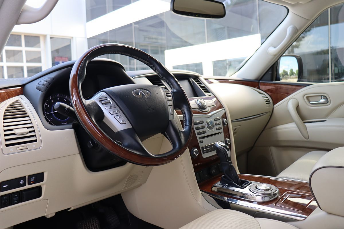 2019 Infiniti QX80 Luxe photo 16