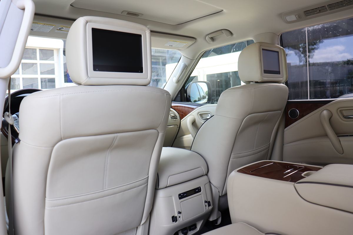 2019 Infiniti QX80 Luxe photo 38