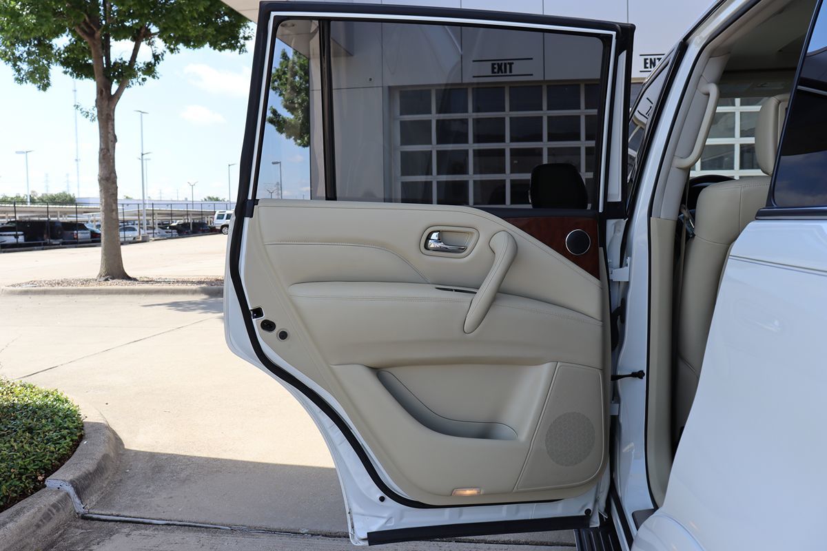 2019 Infiniti QX80 Luxe photo 49