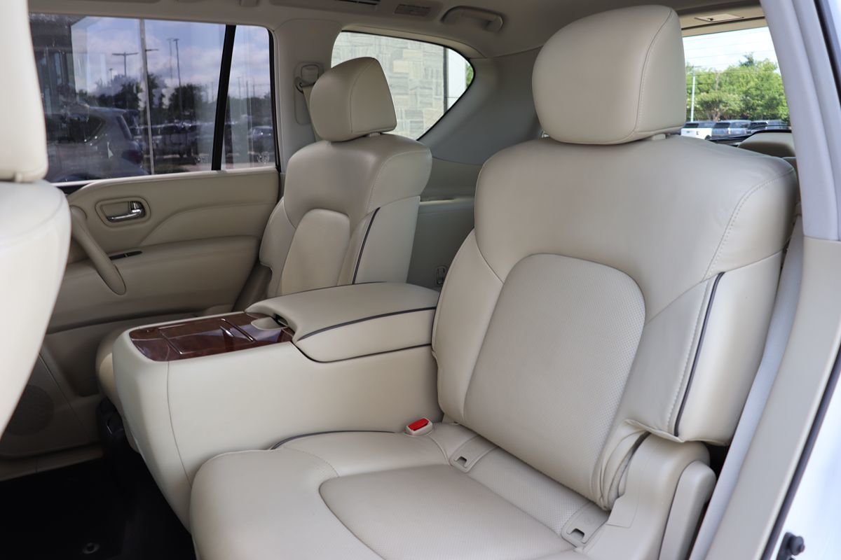 2019 Infiniti QX80 Luxe photo 43