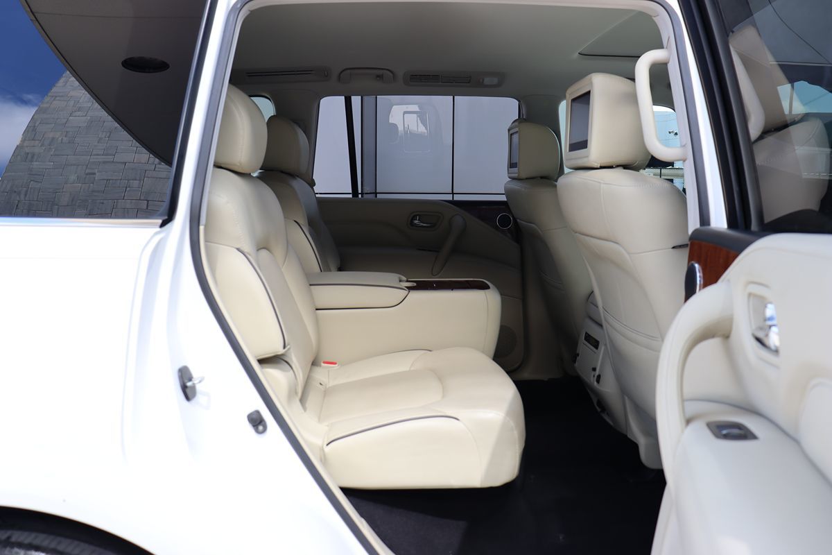 2019 Infiniti QX80 Luxe photo 40