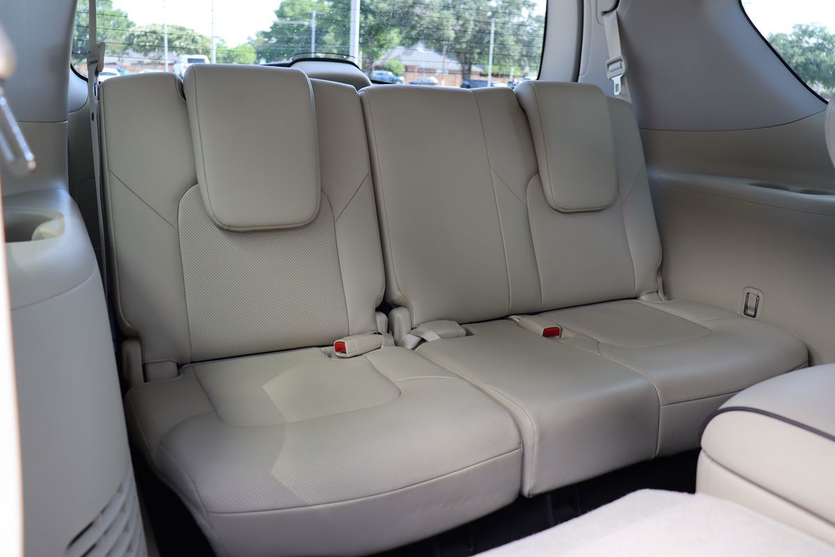2019 Infiniti QX80 Luxe photo 44