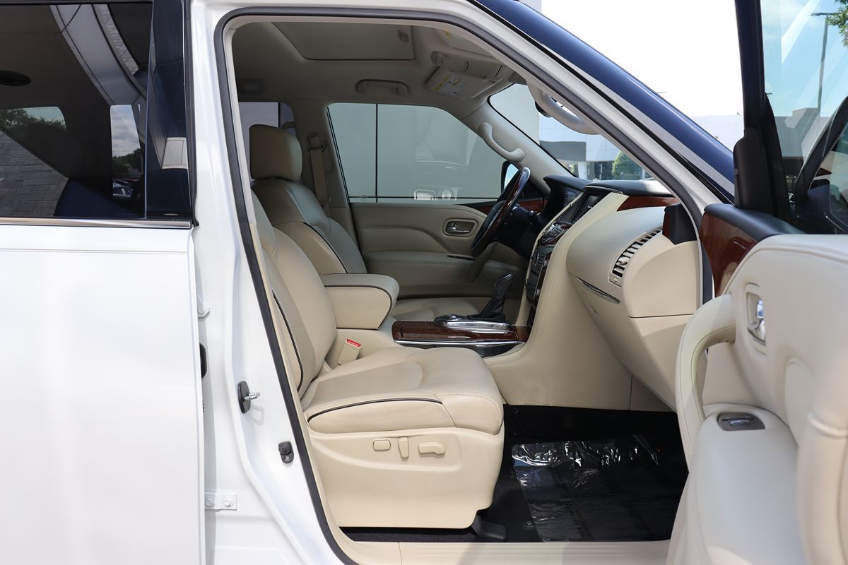 2019 Infiniti QX80 Luxe photo 32