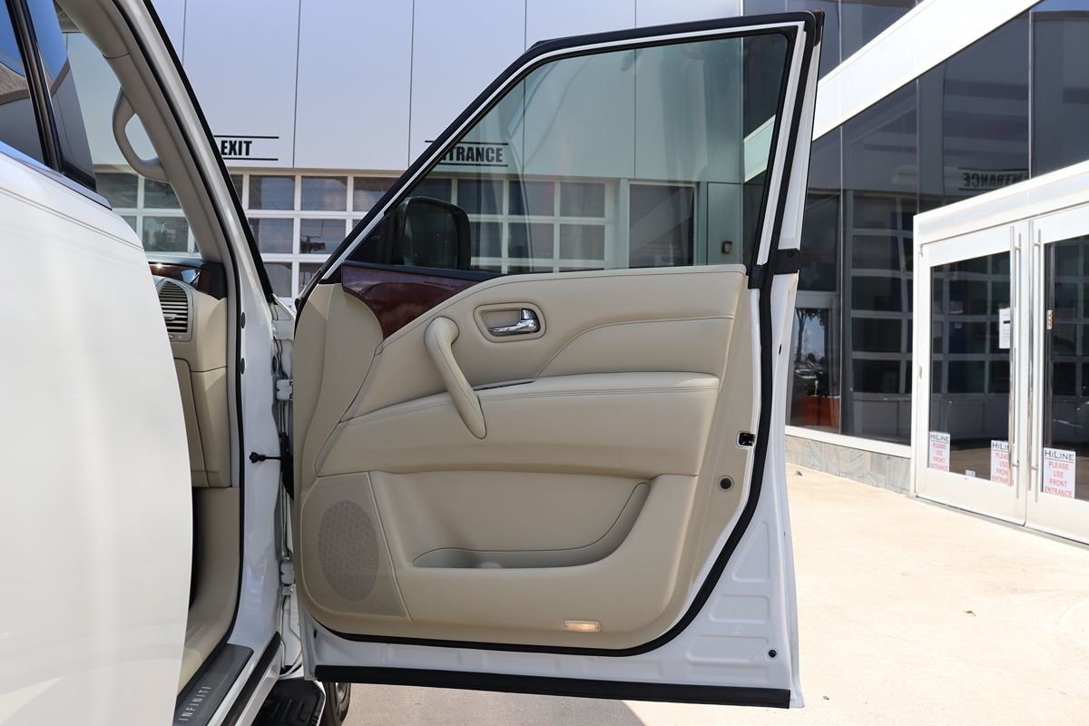 2019 Infiniti QX80 Luxe photo 48