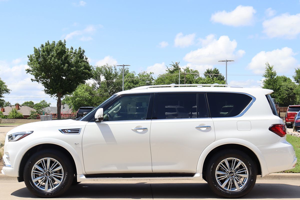 2019 Infiniti QX80 Luxe photo 8
