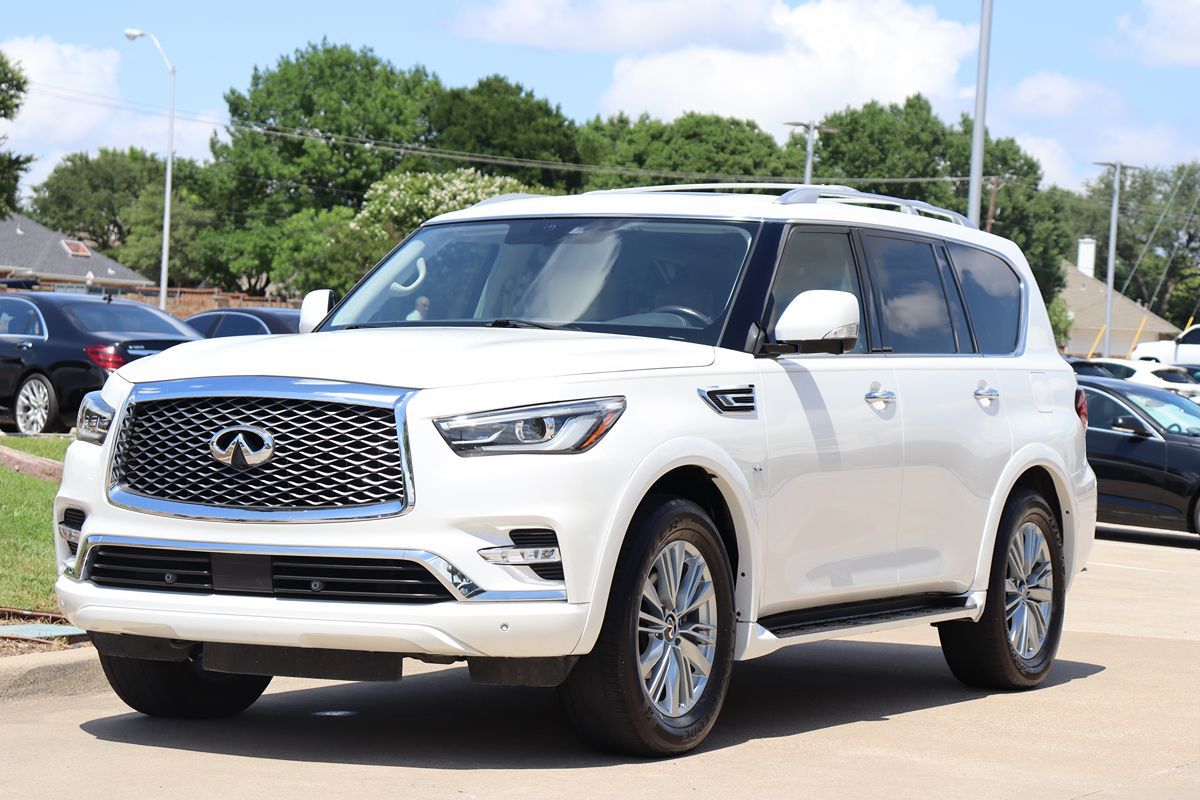 2019 Infiniti QX80 Luxe photo 4