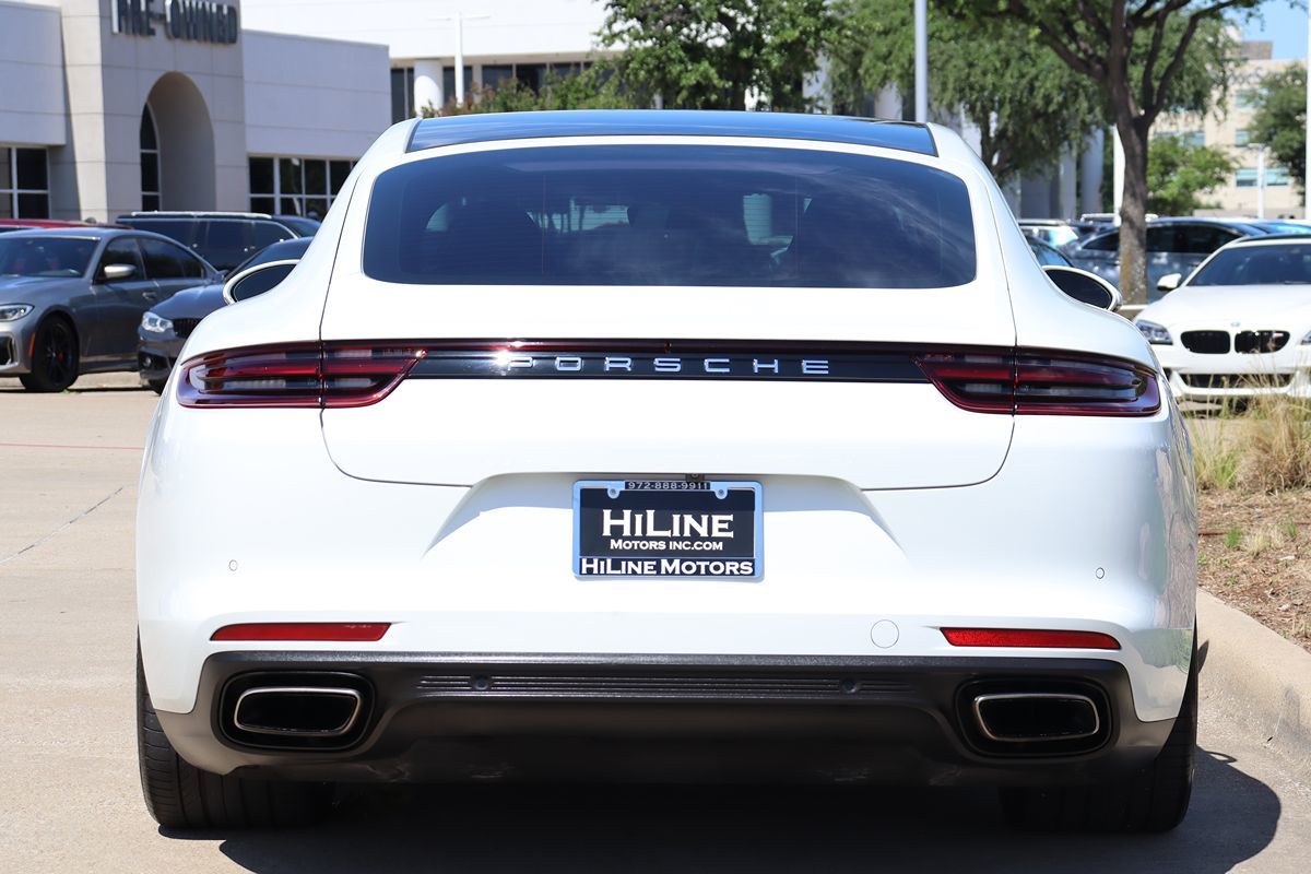 2018 Porsche Panamera Base 4 photo 8