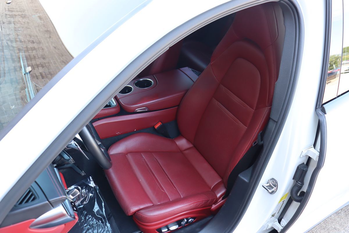 2018 Porsche Panamera Base 4 photo 34