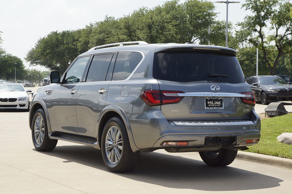2021 Infiniti QX80 Luxe photo 9