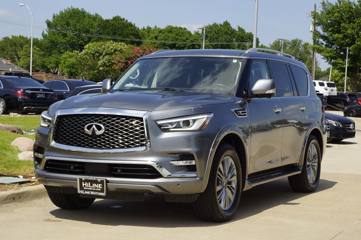 2021 Infiniti QX80 Luxe photo 4