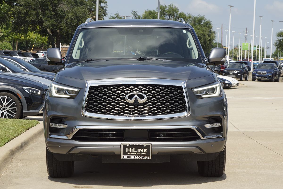 2021 Infiniti QX80 Luxe photo 3