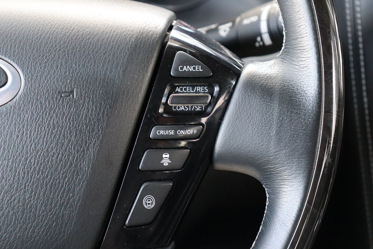 2021 Infiniti QX80 Luxe photo 17