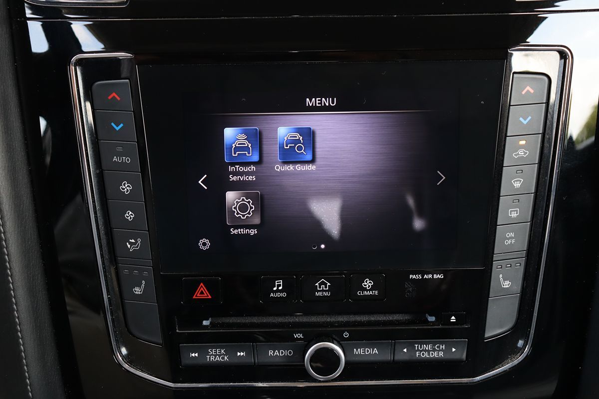 2021 Infiniti QX80 Luxe photo 22
