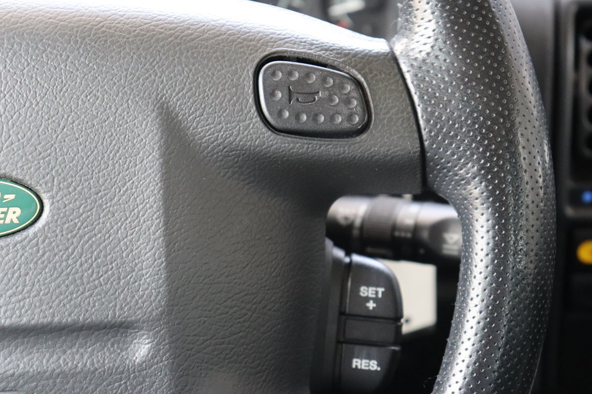 2004 Land Rover Discovery SE photo 18