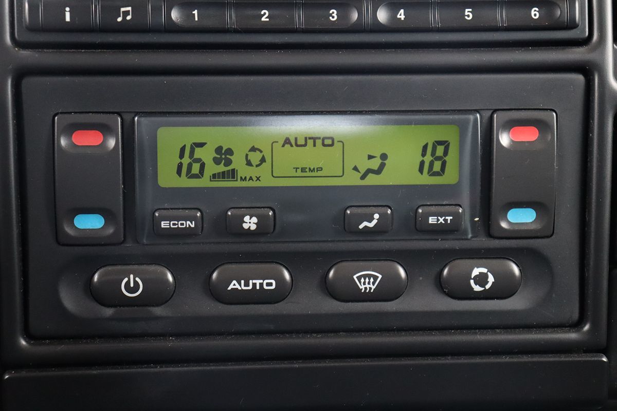 2004 Land Rover Discovery SE photo 21