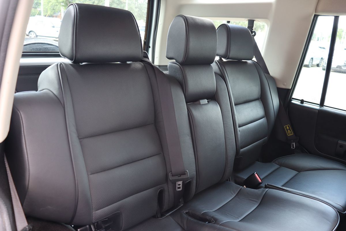 2004 Land Rover Discovery SE photo 35