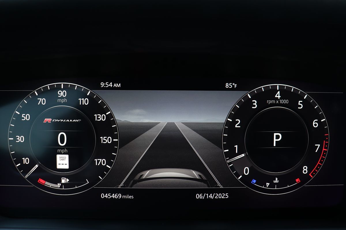 2018 Land Rover Range Rover Velar R-Dynamic SE photo 20