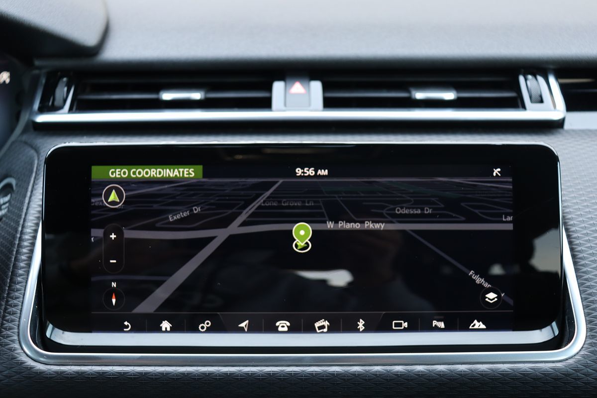 2018 Land Rover Range Rover Velar R-Dynamic SE photo 25