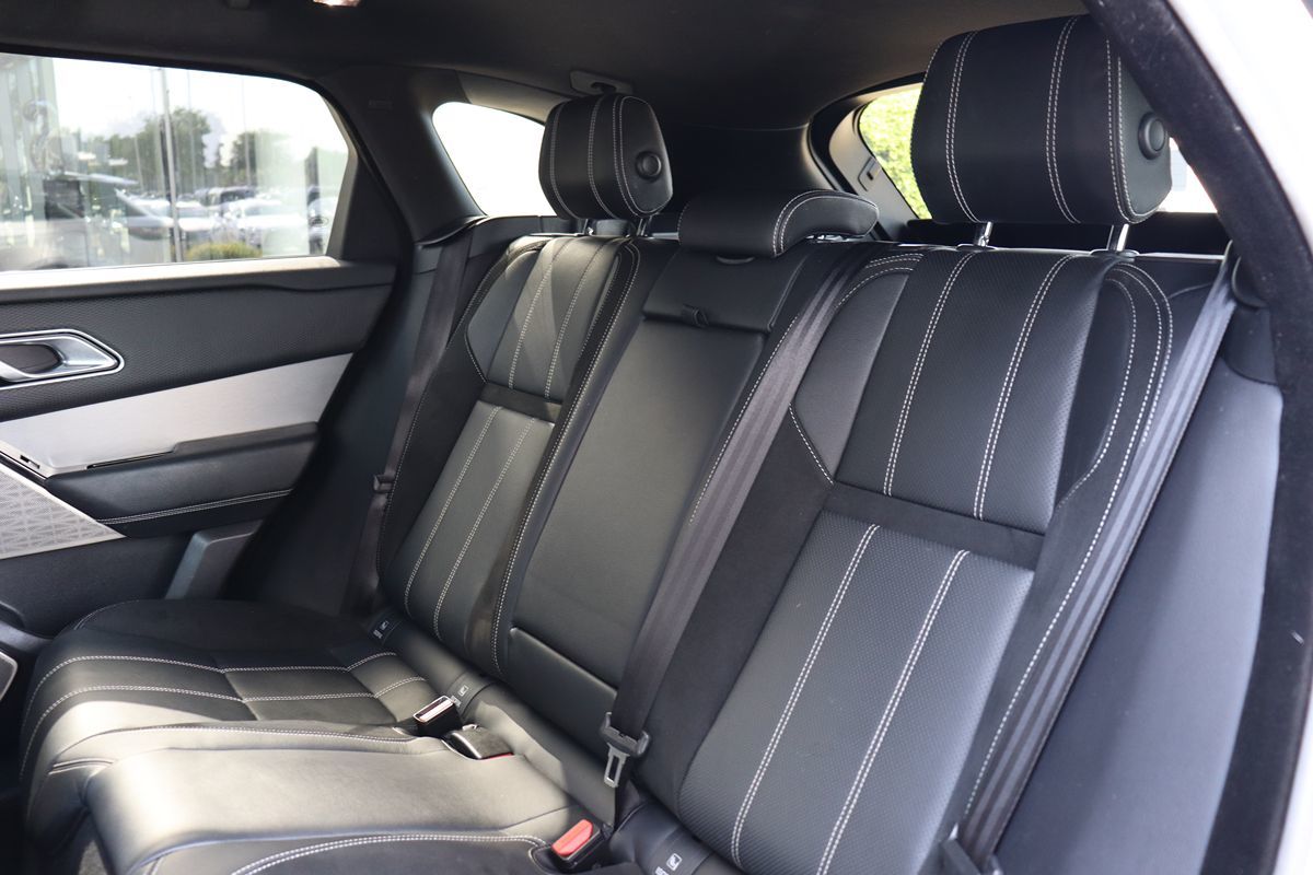 2018 Land Rover Range Rover Velar R-Dynamic SE photo 45