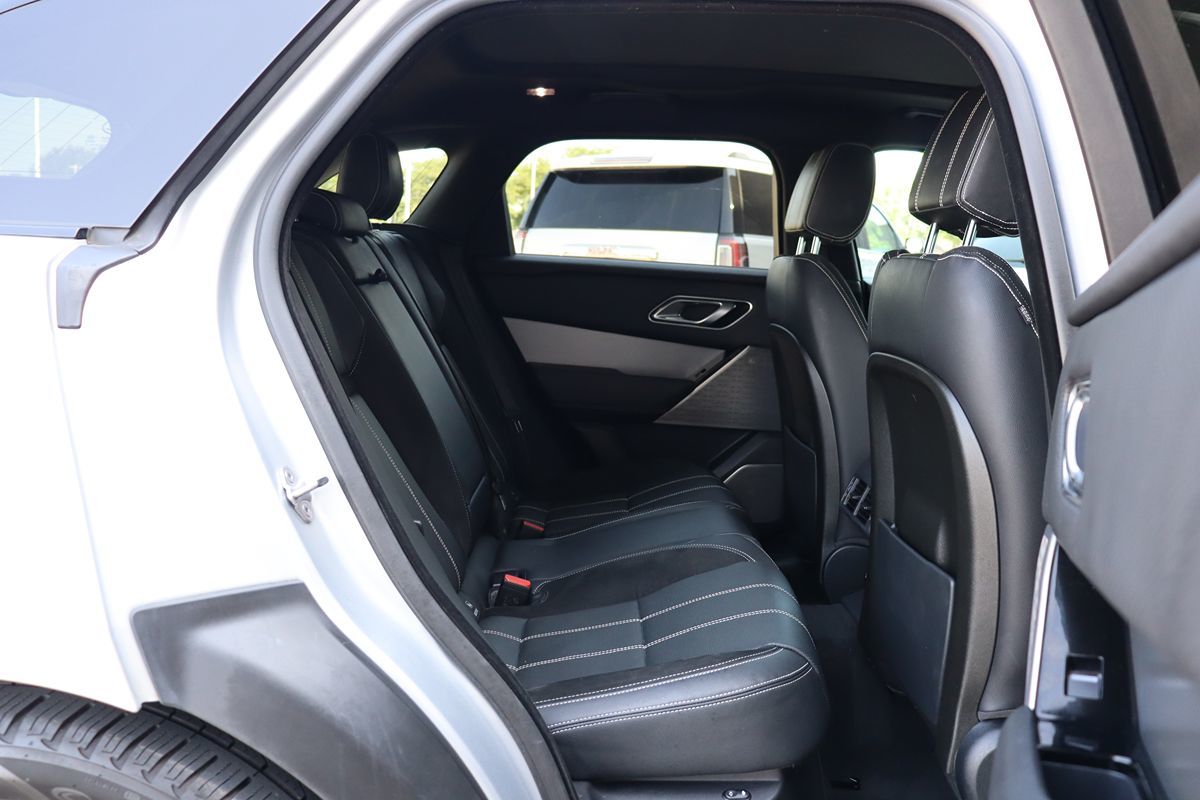 2018 Land Rover Range Rover Velar R-Dynamic SE photo 42