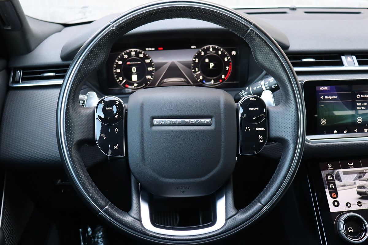 2018 Land Rover Range Rover Velar R-Dynamic SE photo 17