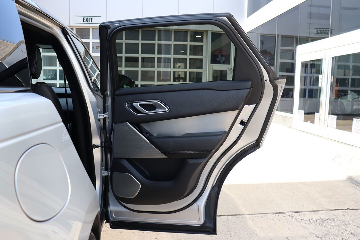 2018 Land Rover Range Rover Velar R-Dynamic SE photo 53