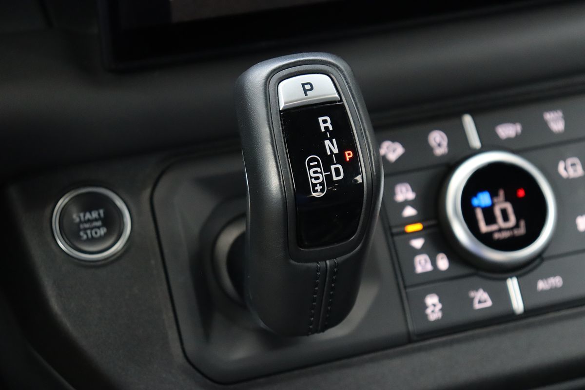 2022 Land Rover Defender 110 X photo 31