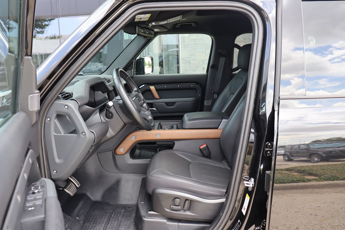 2022 Land Rover Defender 110 X photo 34