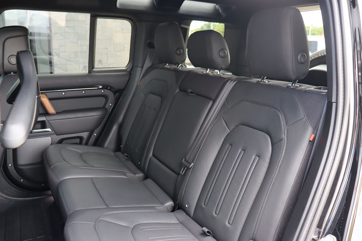 2022 Land Rover Defender 110 X photo 41