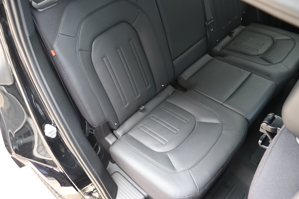 2022 Land Rover Defender 110 X photo 42