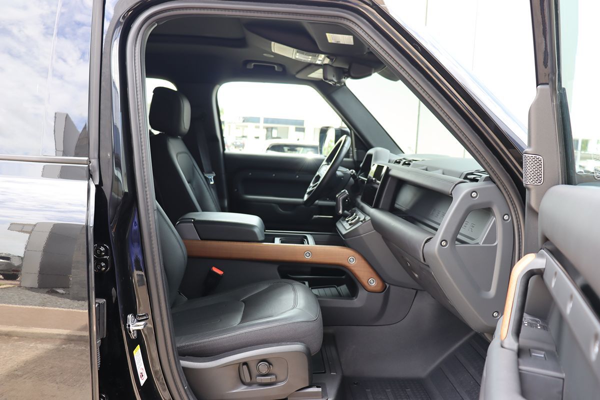 2022 Land Rover Defender 110 X photo 33