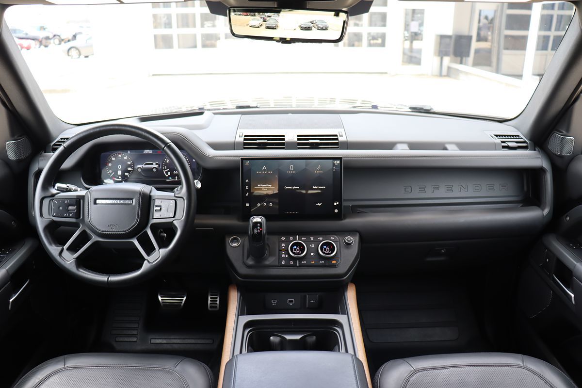 2022 Land Rover Defender 110 X photo 18
