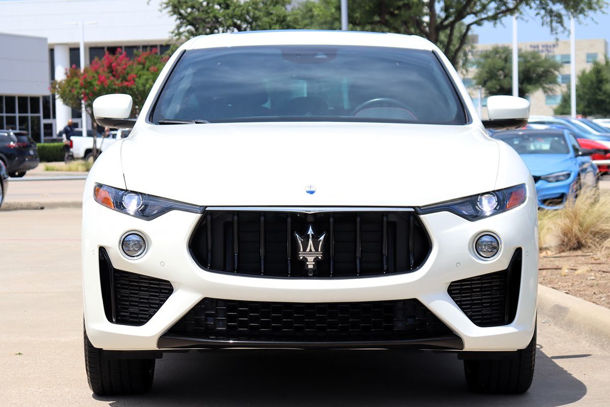 2022 Maserati Levante Modena photo 2
